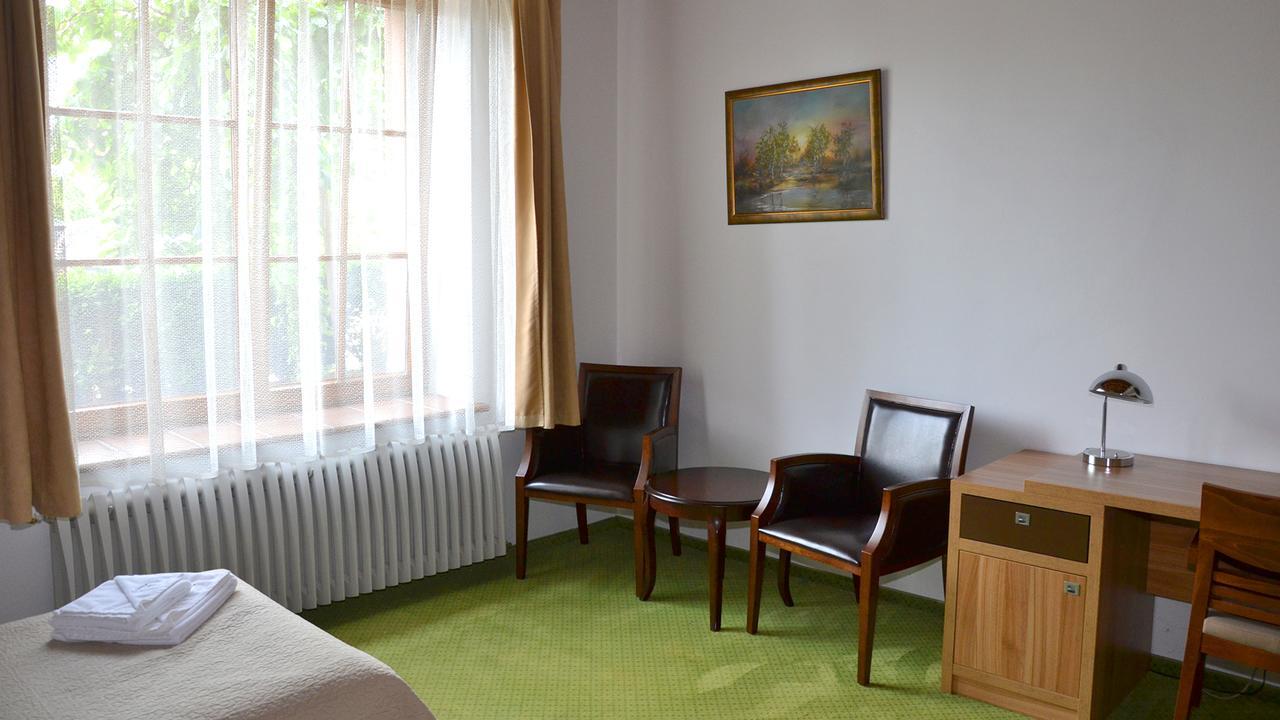 Tawerna Kaper Hotel Iława Exterior foto